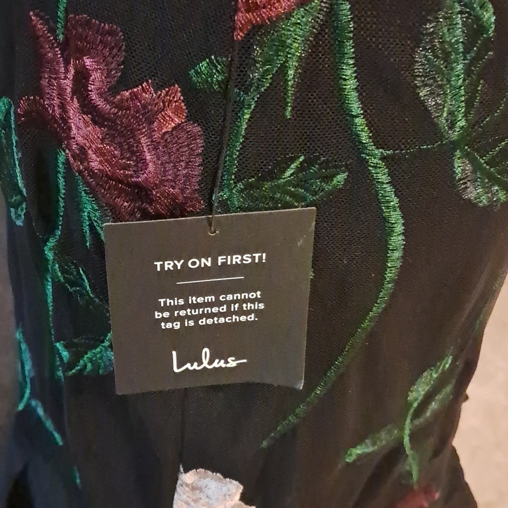 Lulu's True to Heart Black Floral Embroidered Maxi Dress Size S Mermaid Ruffled - Picture 10 of 12